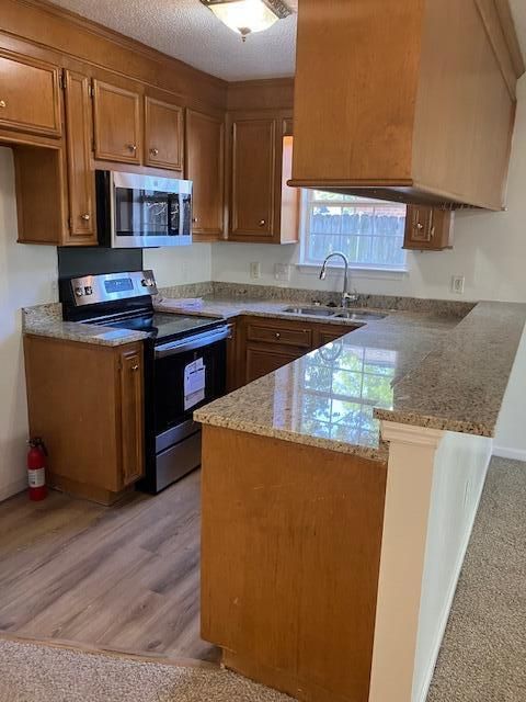 9511 S Cardinal Dr, Ladson, SC 29456