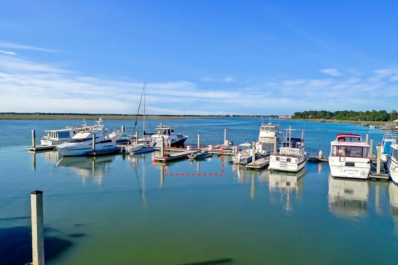 67 W 10th St #E6, Folly Beach, SC 29439