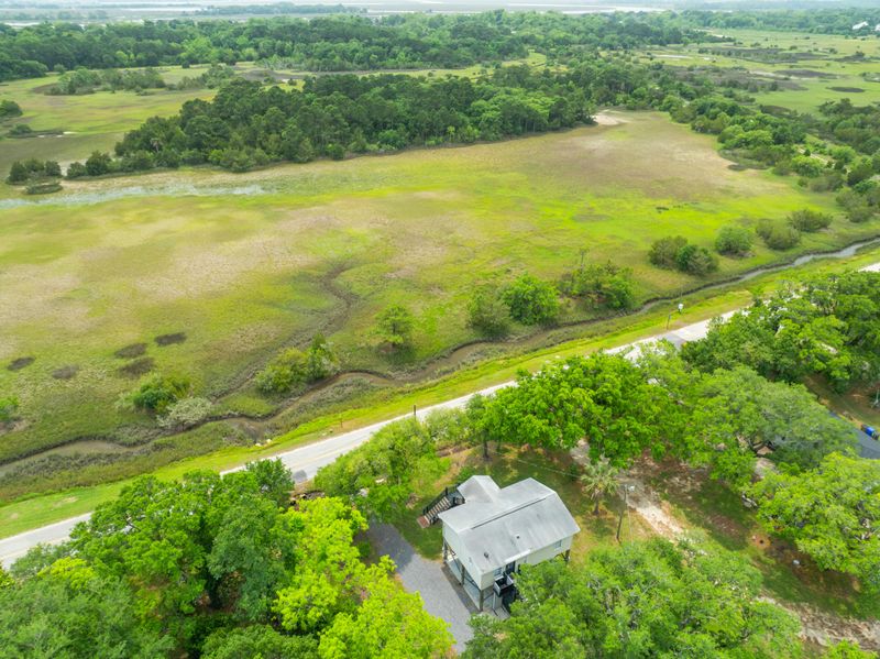 1804 Battery Island Dr, Charleston, SC 29412