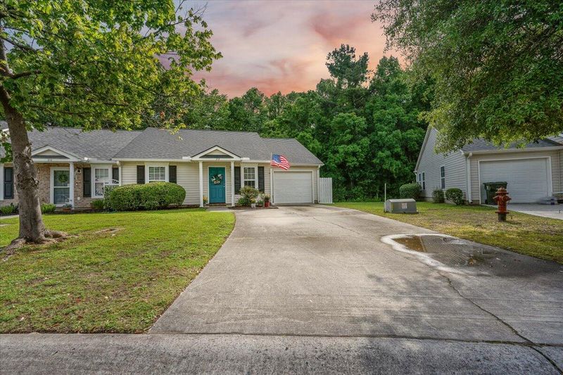 212 Reagan Dr, Summerville, SC 29486