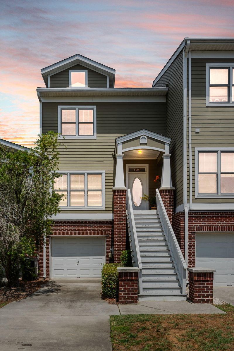 129 Marsh Walk Cir, Mount Pleasant, SC 29464