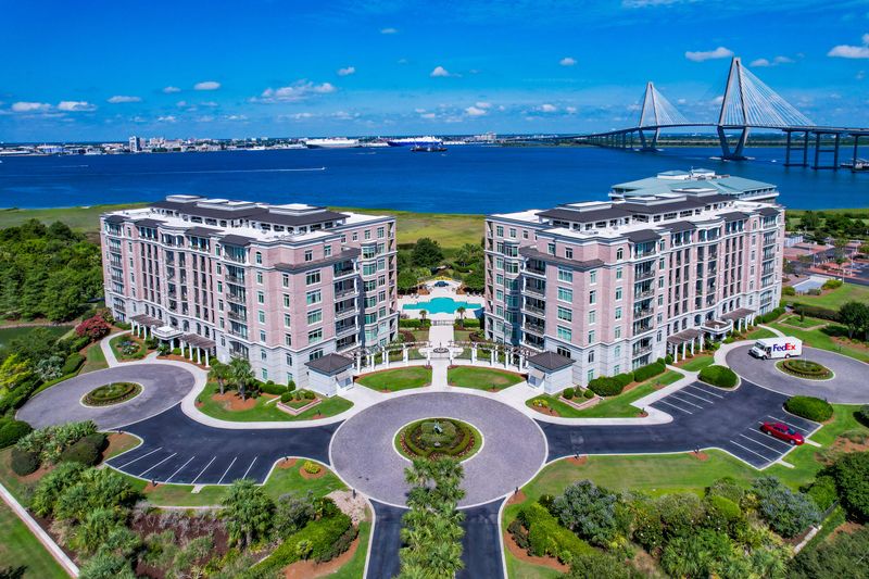176 N Plaza Ct #606, Mount Pleasant, SC 29464