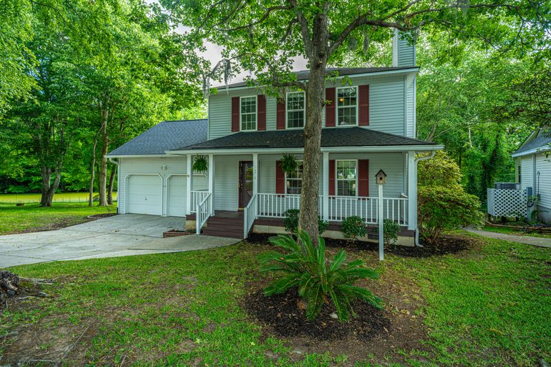 8214 Tricorn Ct, North Charleston, SC 29420