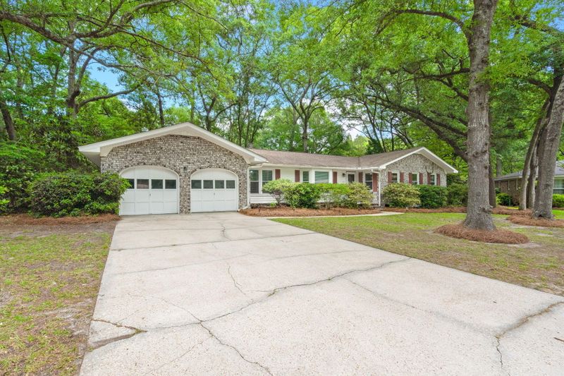 215 Chucker Dr, Summerville, SC 29485
