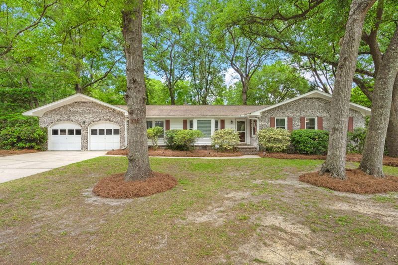215 Chucker Dr, Summerville, SC 29485