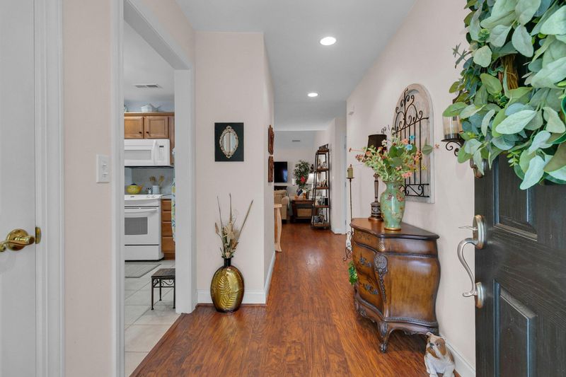 9115 Woodcreek Ct, North Charleston, SC 29406