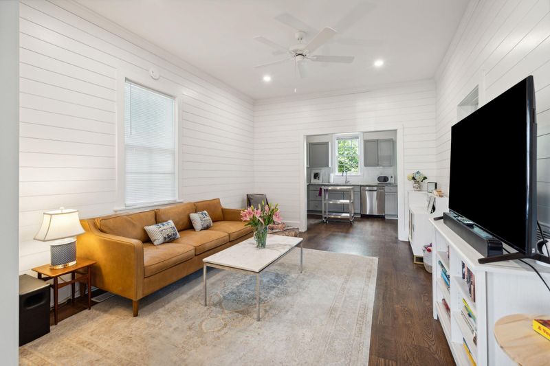73 Congress St, Charleston, SC 29403