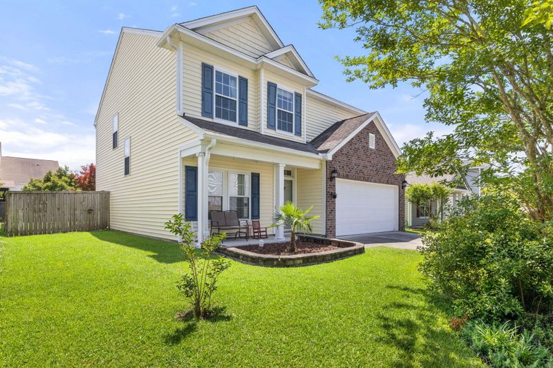 104 Cherry Laurel Ln, Goose Creek, SC 29445