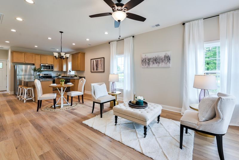 325 Behling St, Saint George, SC 29477