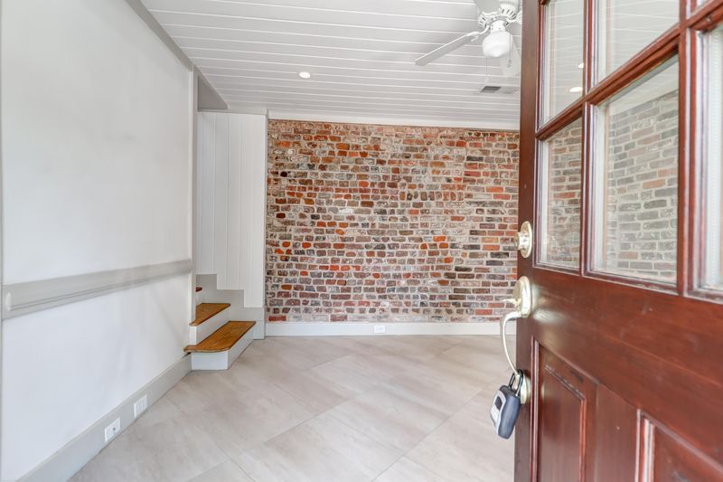 35 Society #I, Charleston, SC 29401