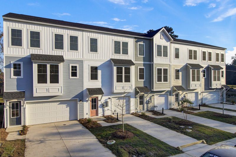 1033 Old Cypress Rn, Hanahan, SC 29410