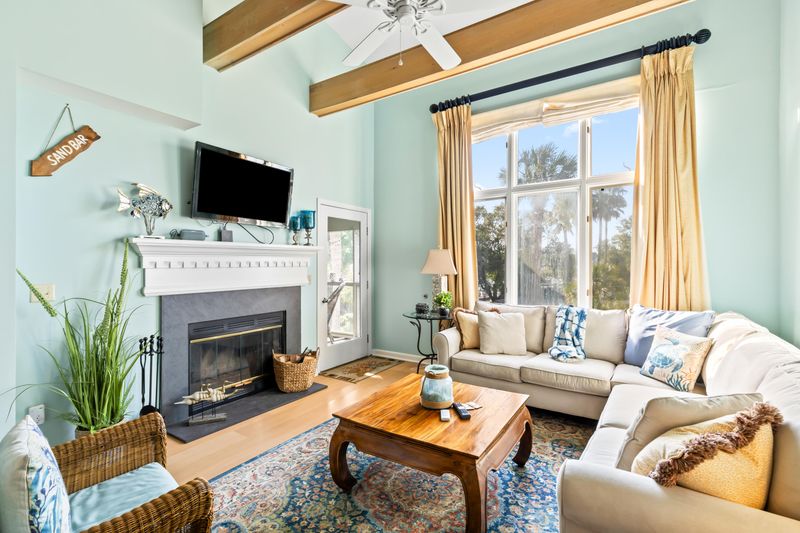 404 Yacht Harbor Ct #404, Isle Of Palms, SC 29451