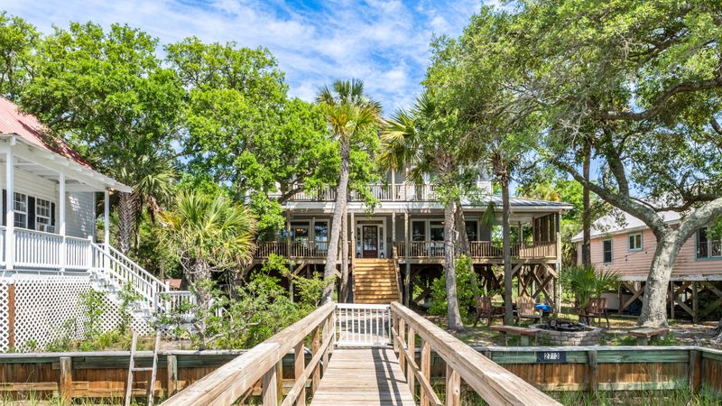 2713 Buccaneer Rd, Isle Of Palms, SC 29451