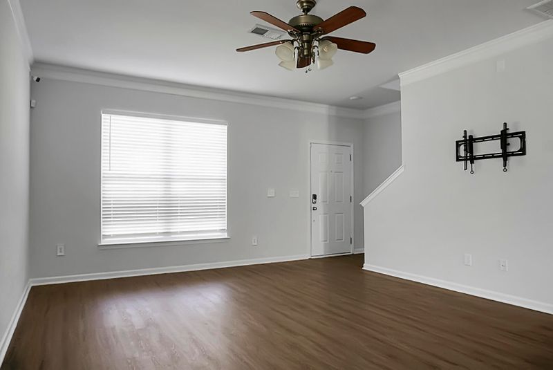 106 Summer View Rd, Summerville, SC 29486