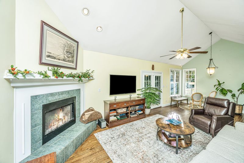 520 Woodland Shores Rd, Charleston, SC 29412