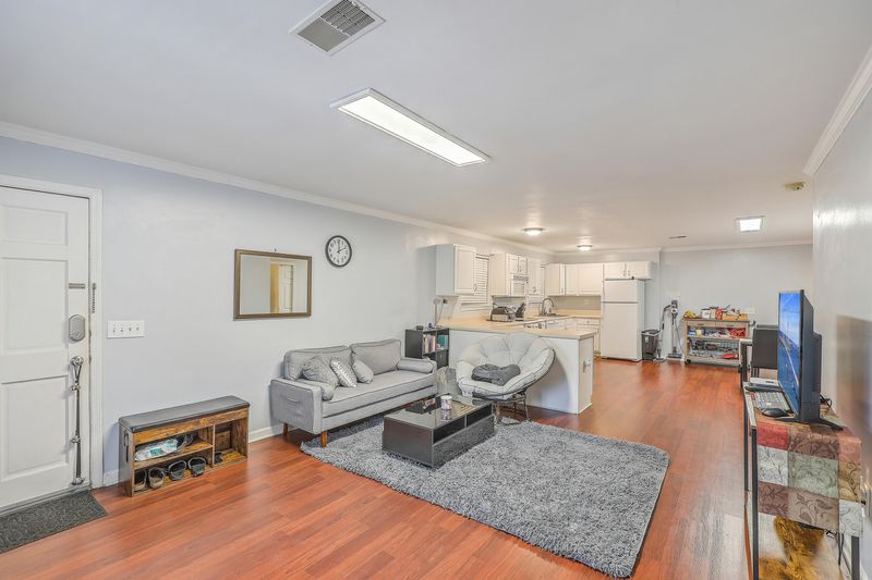 415 Parkdale Dr #2d, Charleston, SC 29414