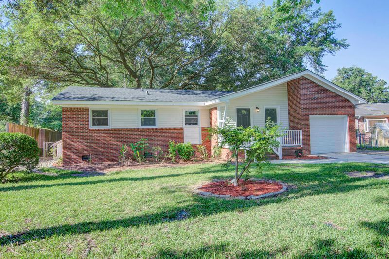 202 Warington St, Summerville, SC 29483