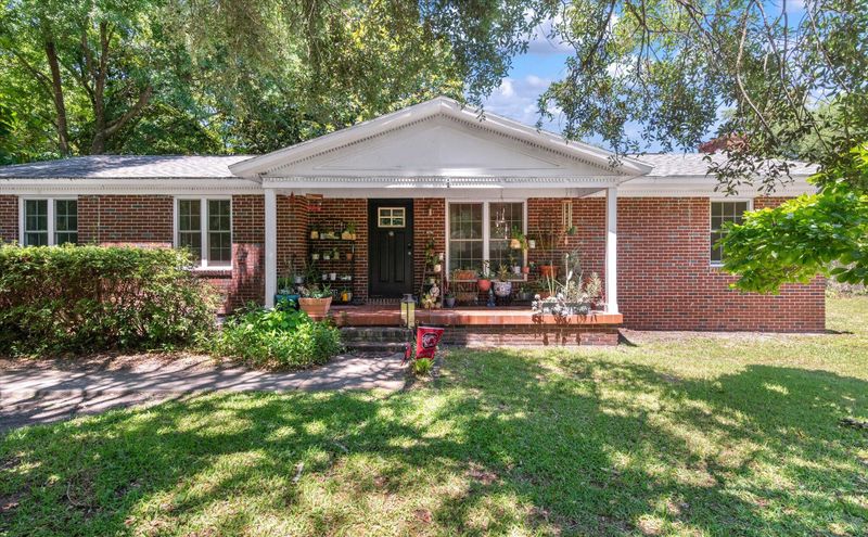 1166 Pleasant Pines St, Mount Pleasant, SC 29464