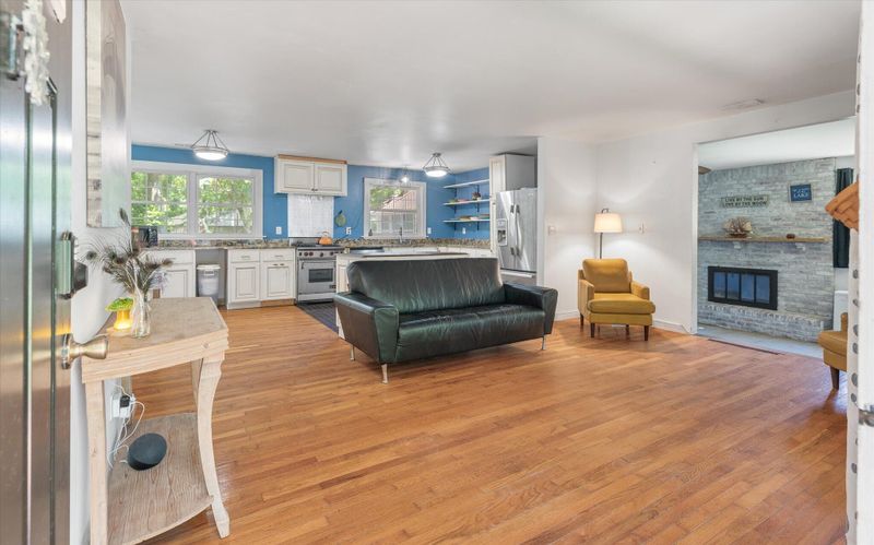 1166 Pleasant Pines St, Mount Pleasant, SC 29464