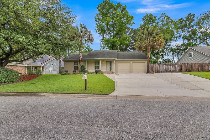 105 Pryors Ln, Summerville, SC 29485
