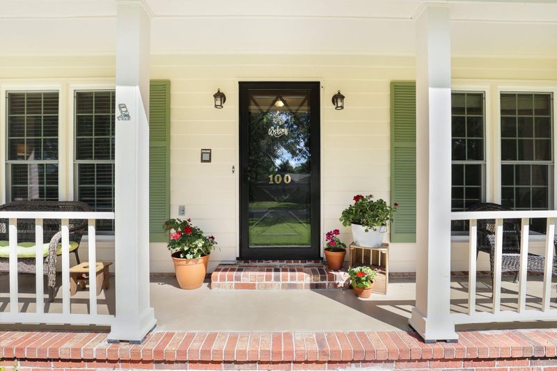 100 Larkspur Ct, Summerville, SC 29485