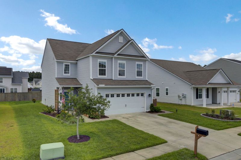 150 Hyrne Dr, Goose Creek, SC 29445