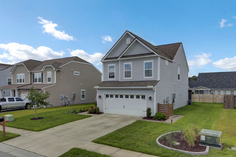 150 Hyrne Dr, Goose Creek, SC 29445