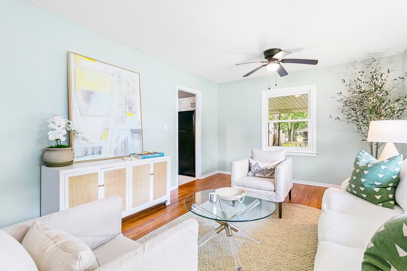5821 Stewart St, Hanahan, SC 29410