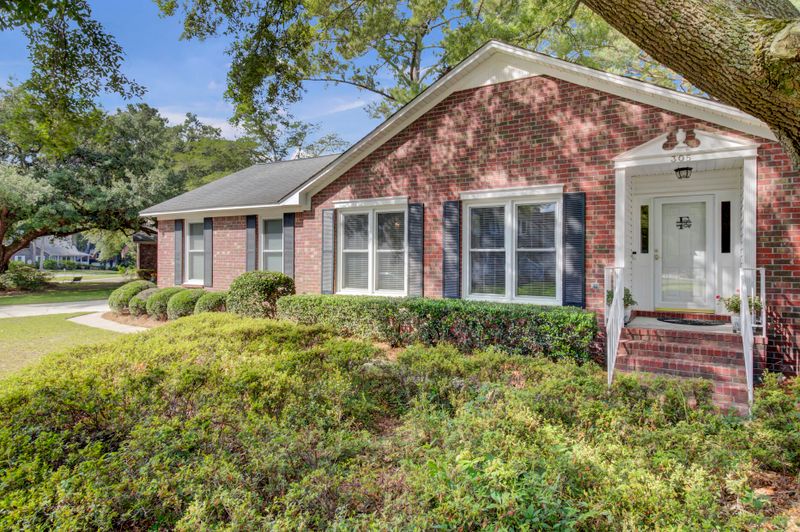 305 Factors Walk, Summerville, SC 29485