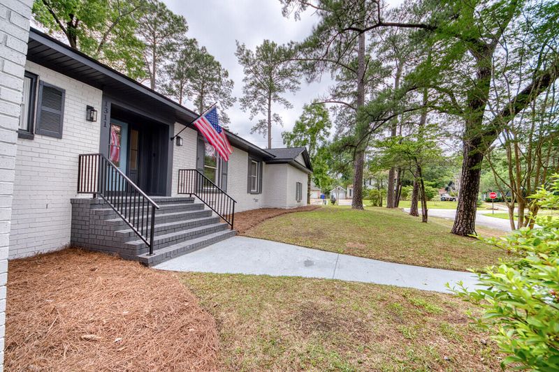 1311 Marvin Ave, Charleston, SC 29407