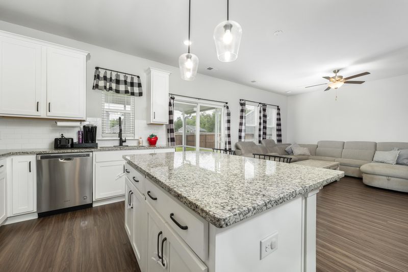 334 Bountiful Dr, Moncks Corner, SC 29461