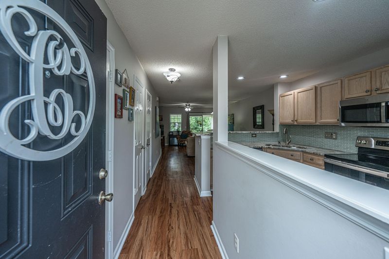 702 Elm Hall Cir, Summerville, SC 29483