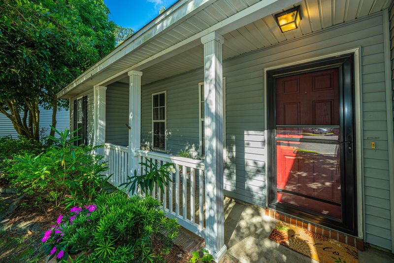 2035 Azalee Ln, Summerville, SC 29483