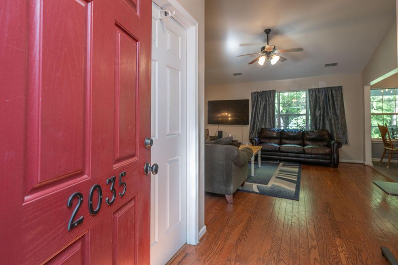 2035 Azalee Ln, Summerville, SC 29483