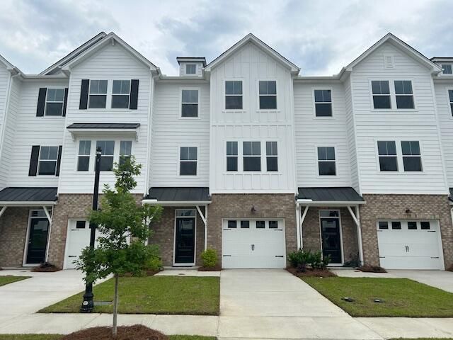 9411 Sun Fountain Dr, Summerville, SC 29485