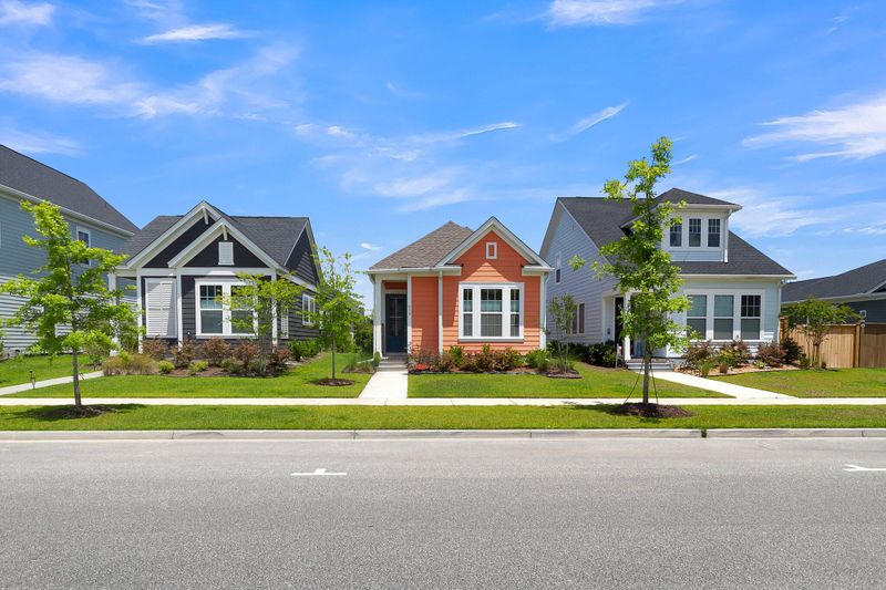 612 Blueway Ave, Summerville, SC 29486