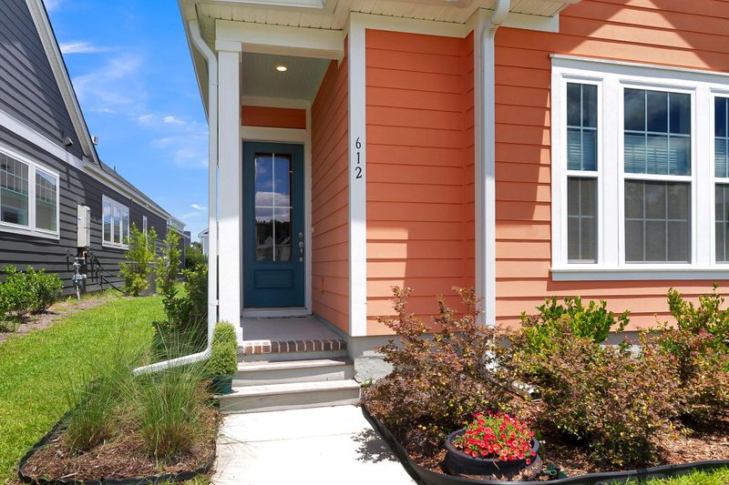 612 Blueway Ave, Summerville, SC 29486