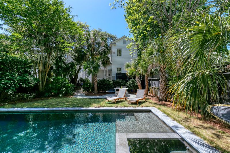 16 Rutledge Ave, Charleston, SC 29401