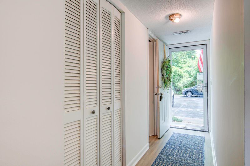 215 Heritage Cir, Mount Pleasant, SC 29464
