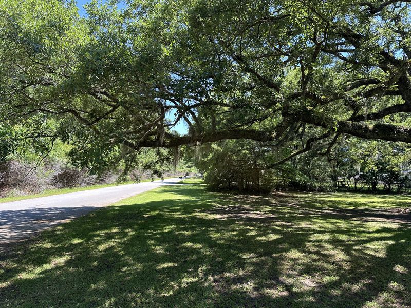 1213 Murrell Rd, Awendaw, SC 29429