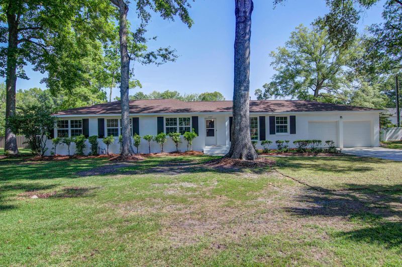 2500 Otranto Rd, North Charleston, SC 29406