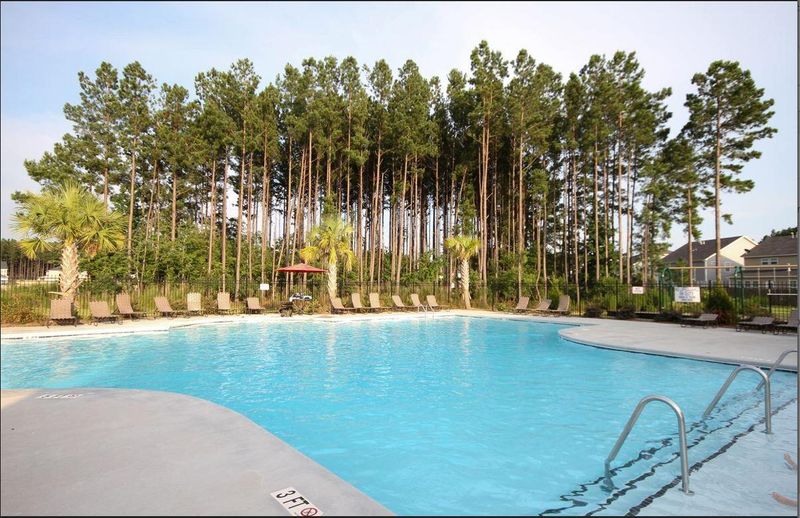 296 Shadybrook Dr, Summerville, SC 29486