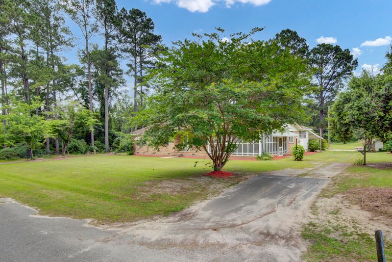 677 Twins Ln, Reevesville, SC 29471