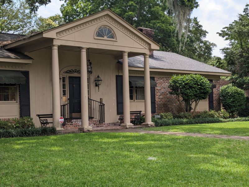 258 Confederate Cir, Charleston, SC 29407