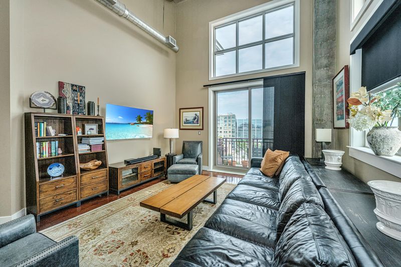 150 Bee St #815, Charleston, SC 29401