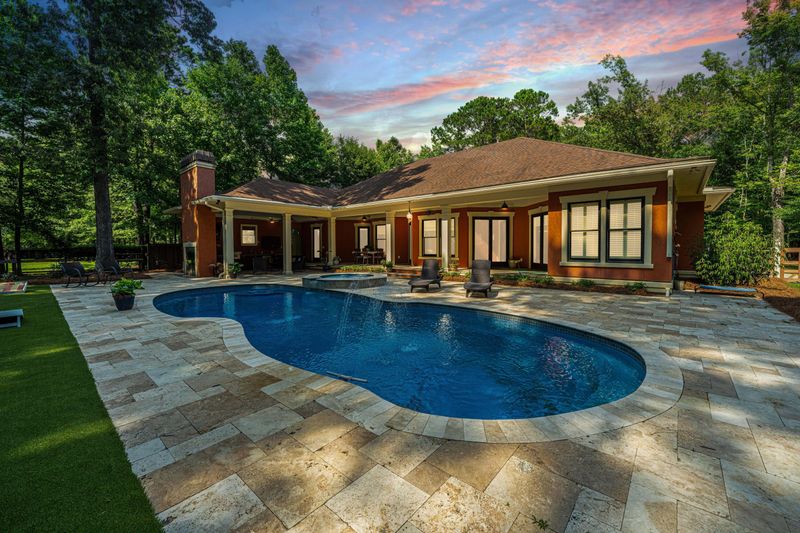 485 Commonwealth Rd, Mount Pleasant, SC 29466