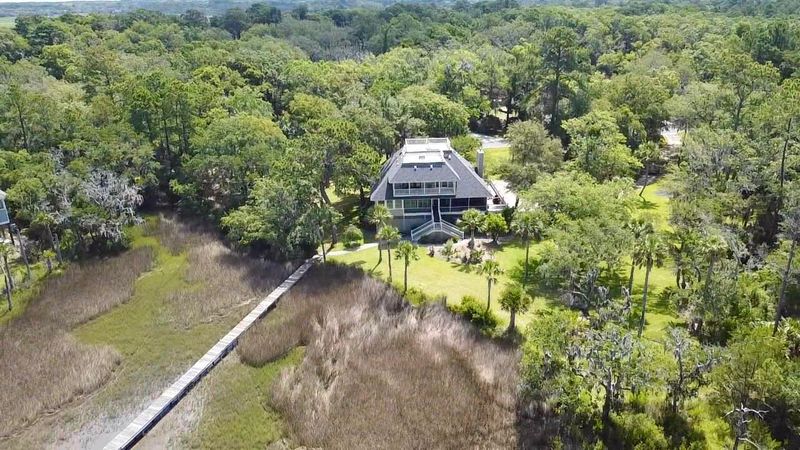 8837 Palmetto Rd, Edisto Island, SC 29438