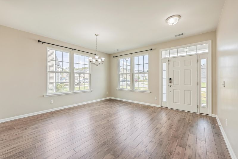 1442 Hermitage Ln, Ladson, SC 29456