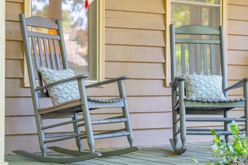 16 Arabian Dr, Charleston, SC 29407