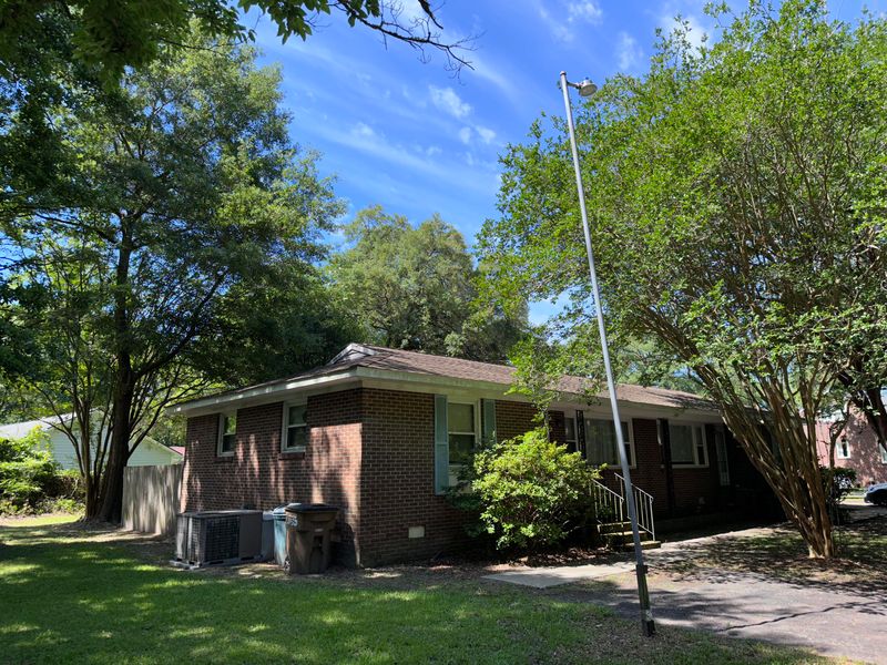 1607 Tatum St, Charleston, SC 29412